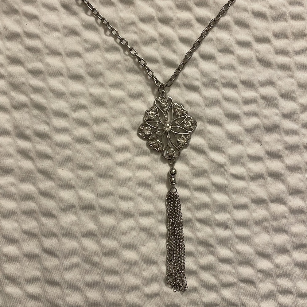 NWT Silver & Rhinestone Chain Necklace